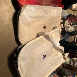 Lululemon 6 reusable totes white/black, red/white, grey/burgundy/white- may vary